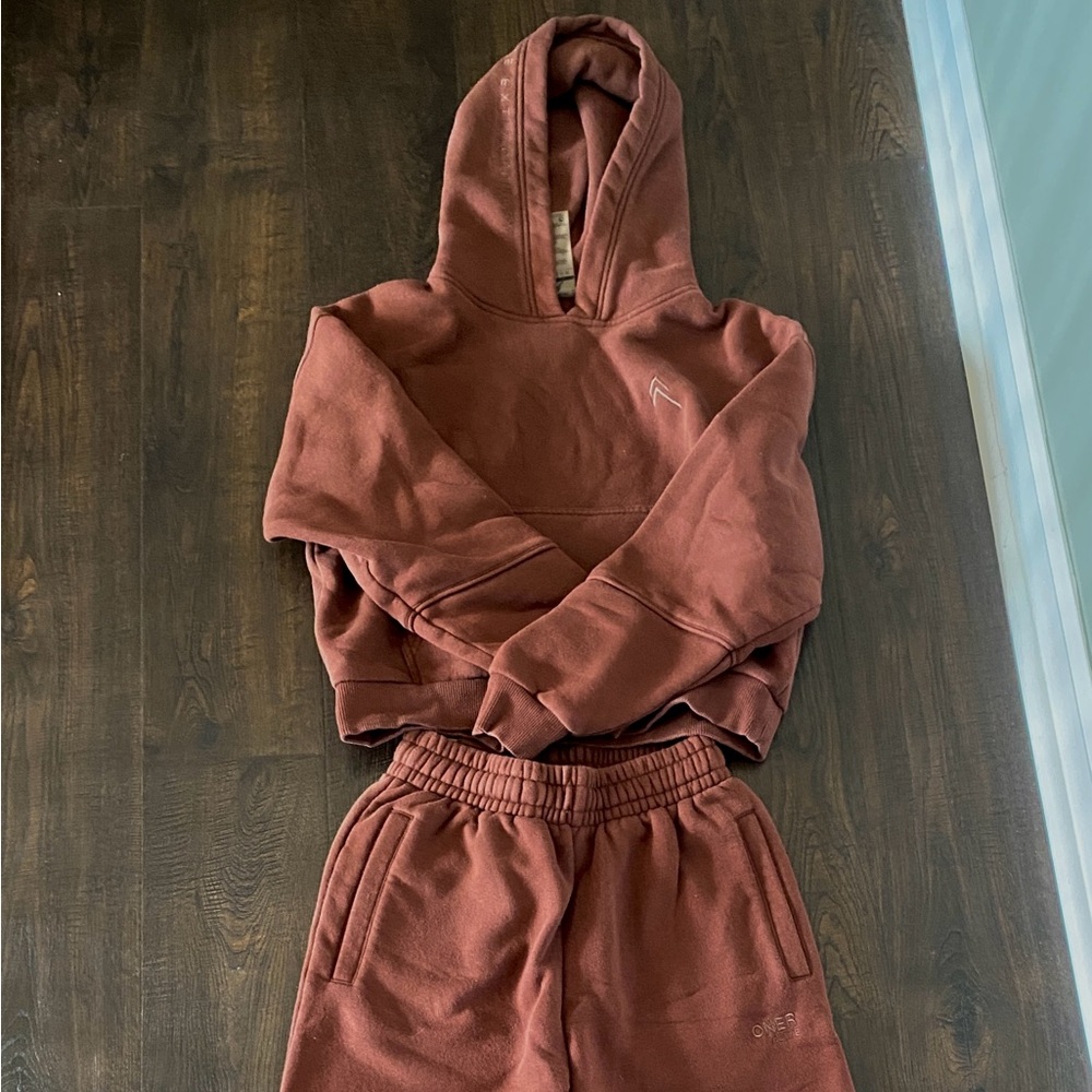 Oner active lounge set in brown 🐻 size S(top), XS(pants).